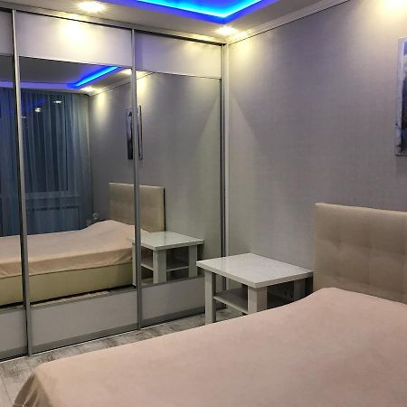 Luxe Apartment On Drahomanova Kijev Kültér fotó