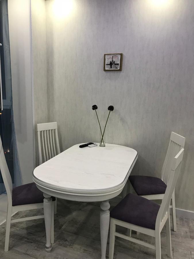 Luxe Apartment On Drahomanova Kijev Kültér fotó