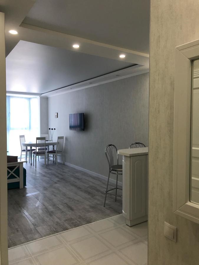 Luxe Apartment On Drahomanova Kijev Kültér fotó