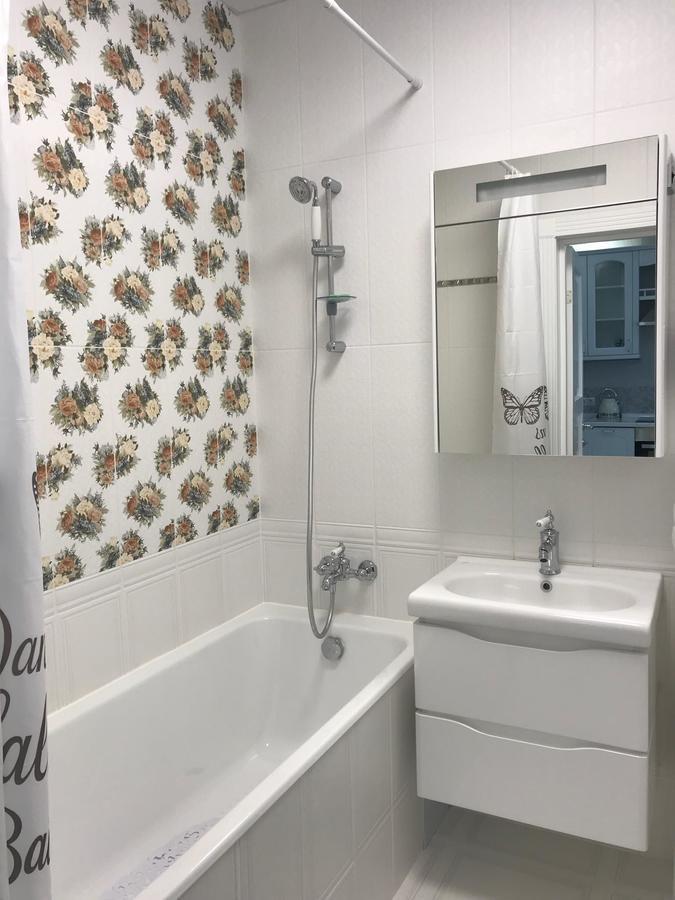 Luxe Apartment On Drahomanova Kijev Kültér fotó